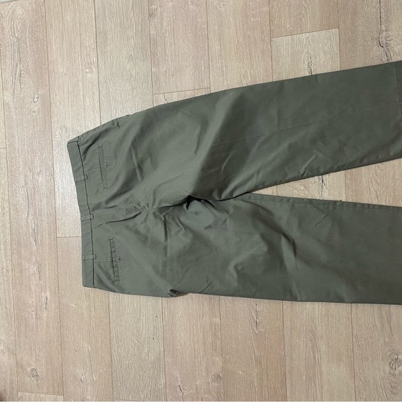 Men’s olive green khaki pants - Picture 2 of 3